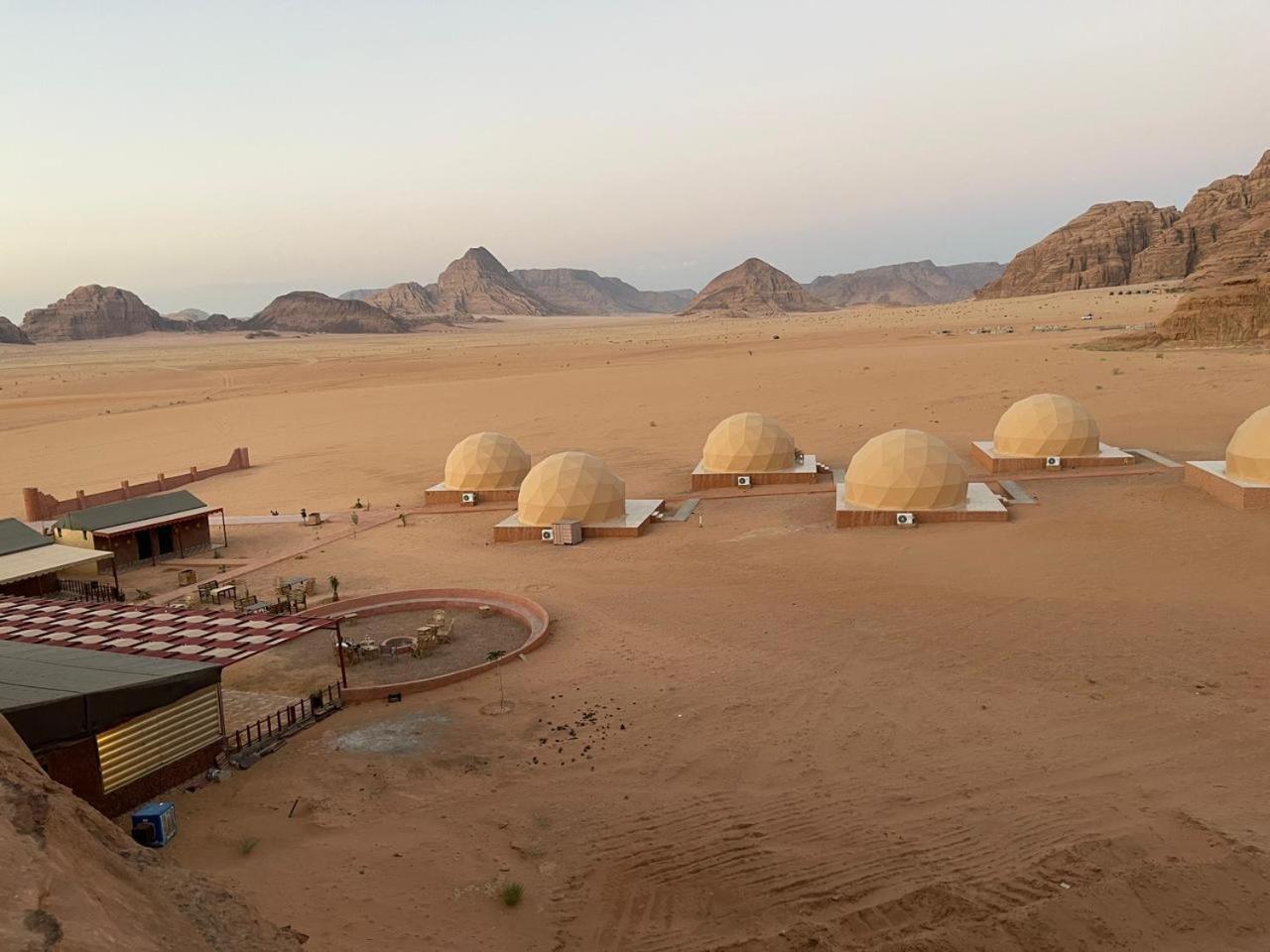 Wadi Rum Aviva Camp ภายนอก รูปภาพ