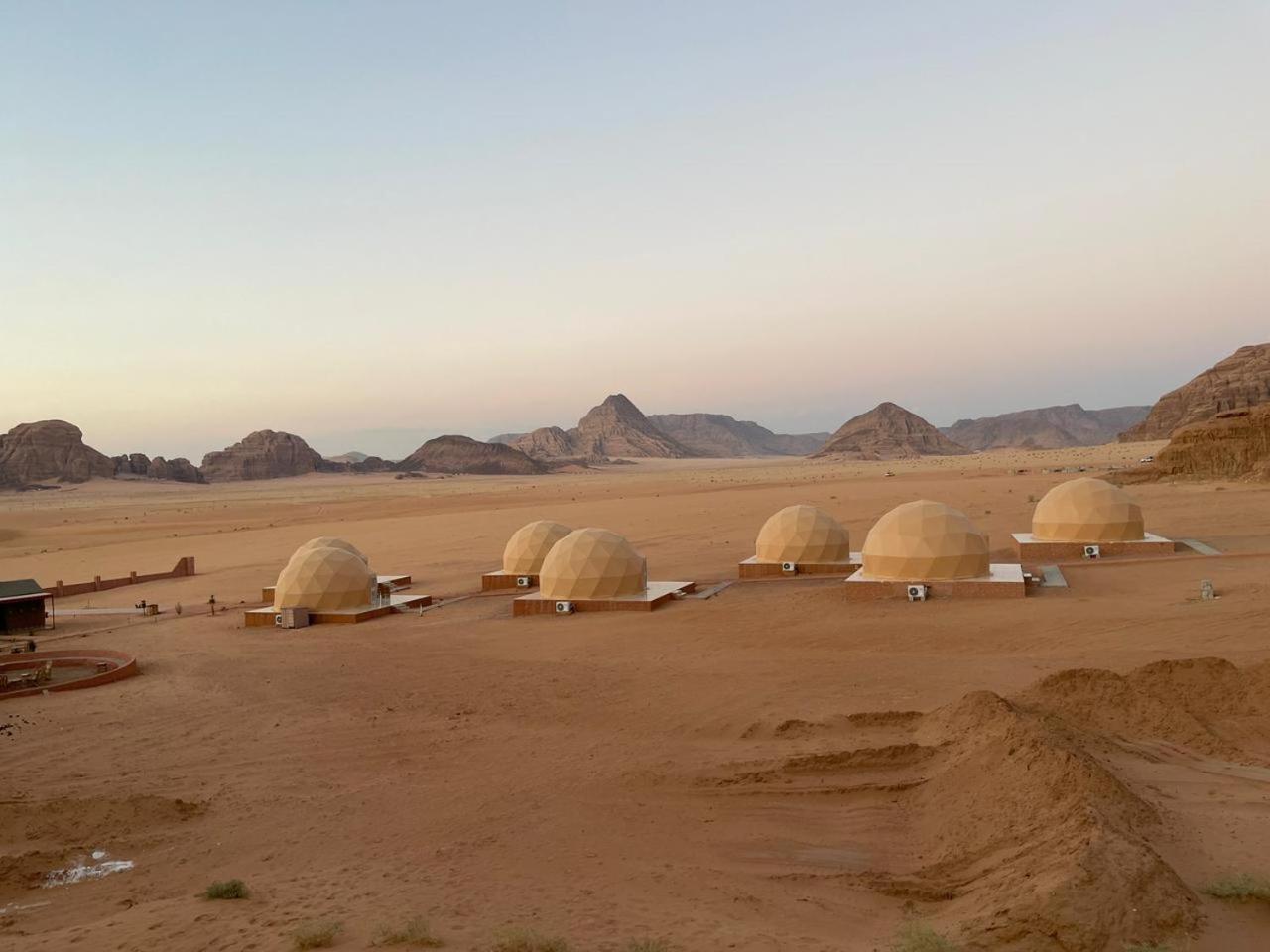 Wadi Rum Aviva Camp ภายนอก รูปภาพ