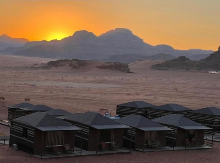 Wadi Rum Aviva Camp ภายนอก รูปภาพ
